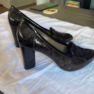 EUC Pour La Victoire Pumps